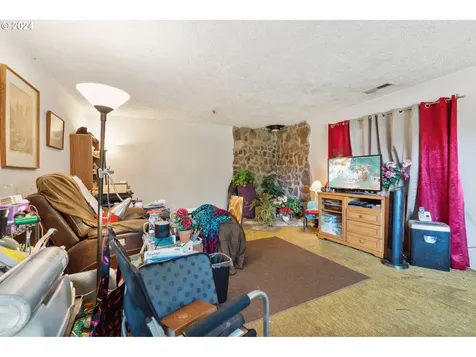 1990 Se 157th Drive Portland OR 97233