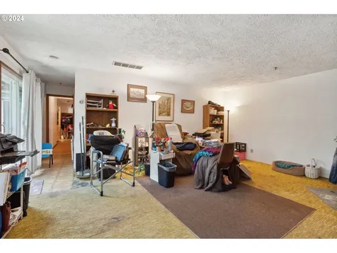 1990 Se 157th Drive Portland OR 97233