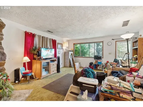 1990 Se 157th Drive Portland OR 97233