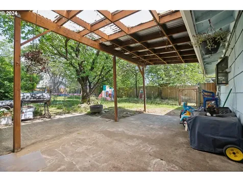 1990 Se 157th Drive Portland OR 97233