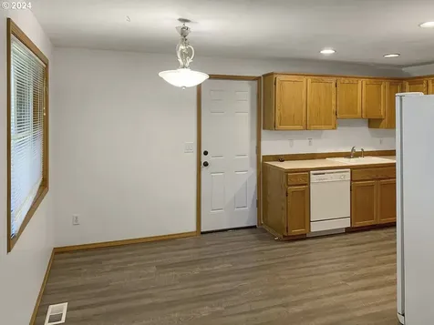 2262 Ne 162nd Avenue Portland OR 97230