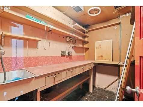 4305 NE 77th Avenue Portland OR 97218