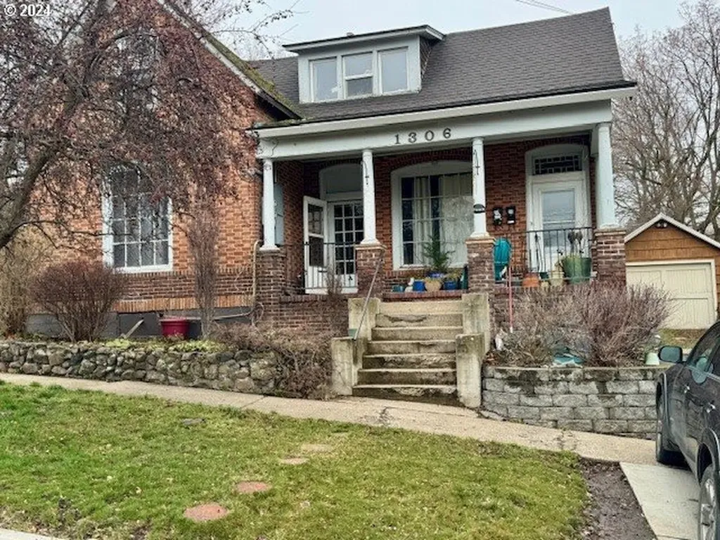 1306 5th Street La Grande OR 97850