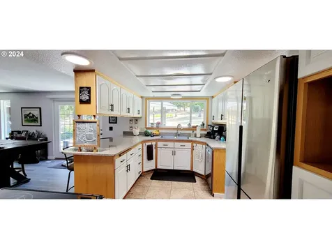 337 Jodee Street Myrtle Creek OR 97457