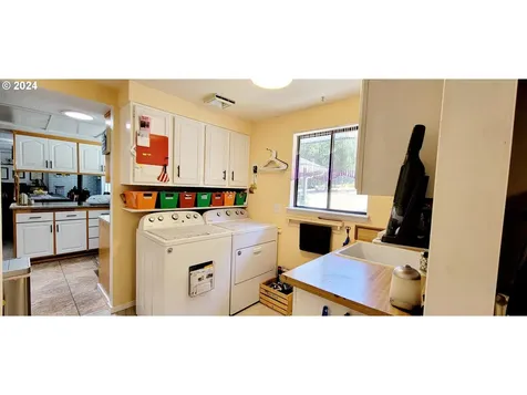 337 Jodee Street Myrtle Creek OR 97457
