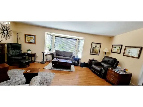 337 Jodee Street Myrtle Creek OR 97457