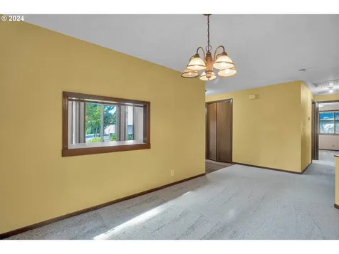 1874 NE 9th Place Hillsboro OR 97124