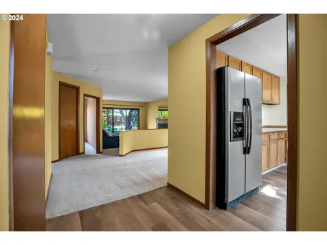 1874 NE 9th Place Hillsboro OR 97124