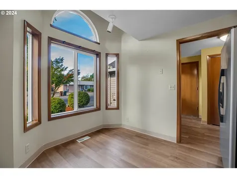 1874 NE 9th Place Hillsboro OR 97124