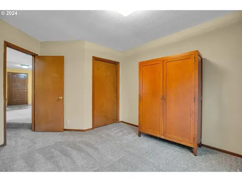 1874 NE 9th Place Hillsboro OR 97124