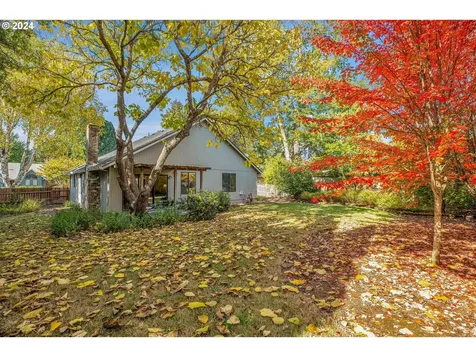 1874 NE 9th Place Hillsboro OR 97124