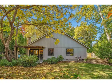 1874 NE 9th Place Hillsboro OR 97124