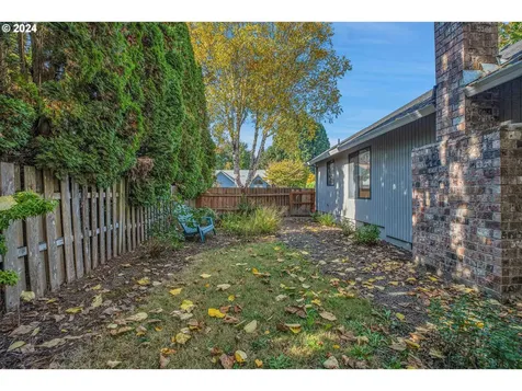 1874 NE 9th Place Hillsboro OR 97124