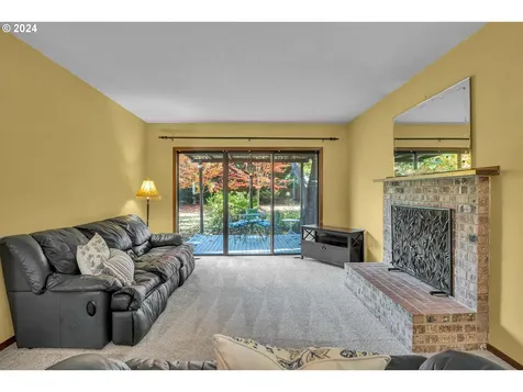 1874 NE 9th Place Hillsboro OR 97124