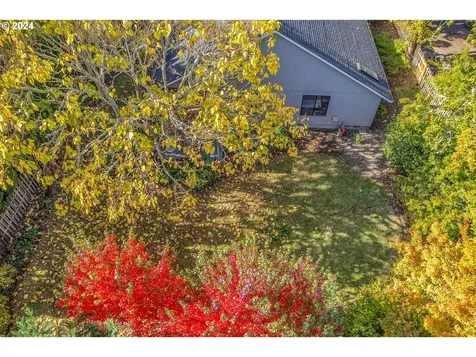 1874 NE 9th Place Hillsboro OR 97124