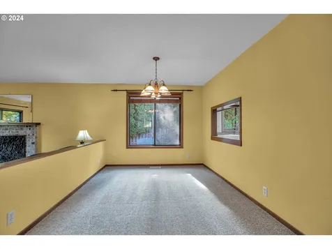 1874 NE 9th Place Hillsboro OR 97124