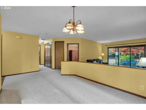 1874 NE 9th Place Hillsboro OR 97124