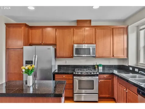 13682 Sw Rosemary Lane Portland OR 97223