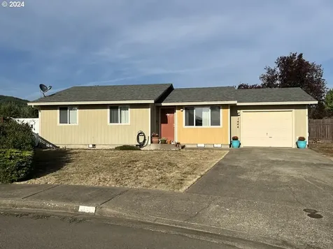 1444 S Grove Lane Court Sutherlin OR 97479