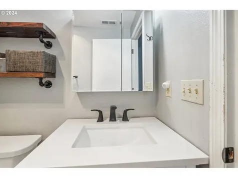 15913 Ne 43rd Way Vancouver WA 98682