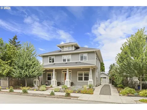 717 Ne Morgan Street Portland OR 97211