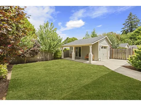 717 Ne Morgan Street Portland OR 97211