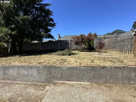 359 Sw Oak Street Willamina OR 97396