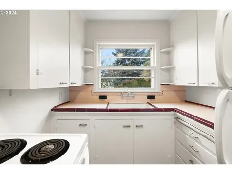 5516 NE 24th Avenue Portland OR 97211