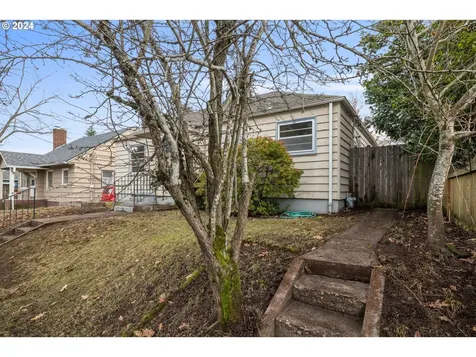 5516 NE 24th Avenue Portland OR 97211
