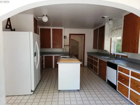 94616 Shelley Lane Coquille OR 97423