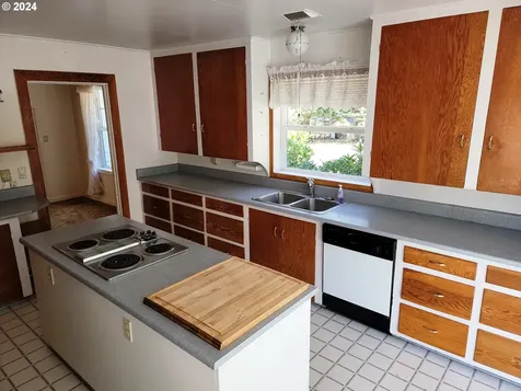 94616 Shelley Lane Coquille OR 97423