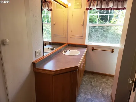 94616 Shelley Lane Coquille OR 97423