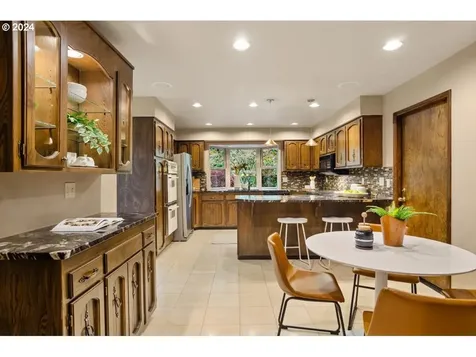 2990 SW 66th Avenue Portland OR 97225