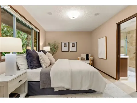 2990 SW 66th Avenue Portland OR 97225
