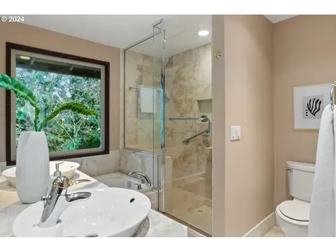 2990 SW 66th Avenue Portland OR 97225