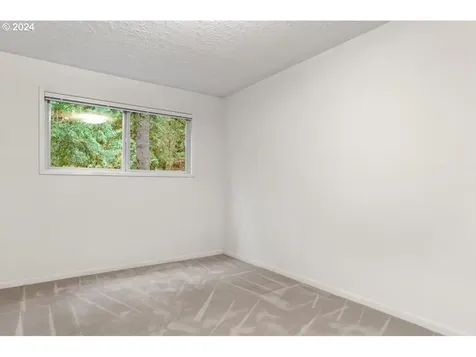 2990 SW 66th Avenue Portland OR 97225