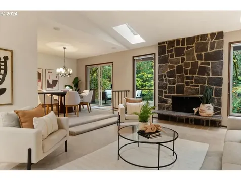 2990 SW 66th Avenue Portland OR 97225