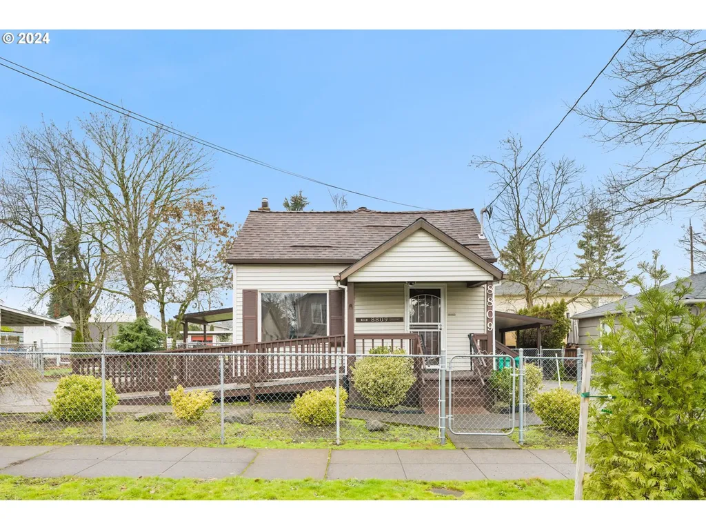 8809 N Dwight Avenue Portland OR 97203