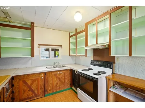 8809 N Dwight Avenue Portland OR 97203