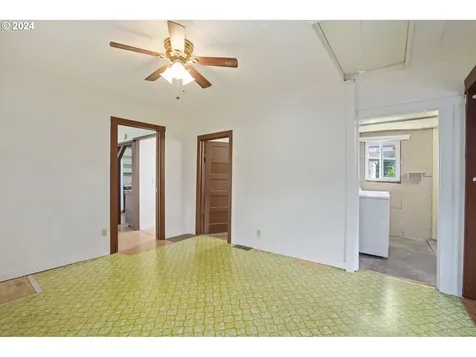 8809 N Dwight Avenue Portland OR 97203