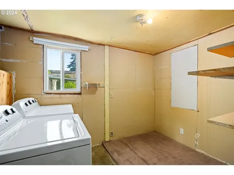 8809 N Dwight Avenue Portland OR 97203