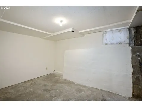 8809 N Dwight Avenue Portland OR 97203