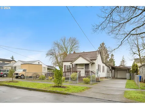 8809 N Dwight Avenue Portland OR 97203