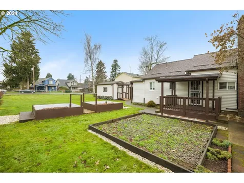 8809 N Dwight Avenue Portland OR 97203