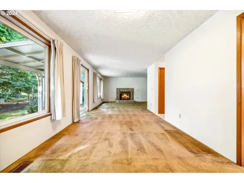 6618 Ne Pacific Street Portland OR 97213