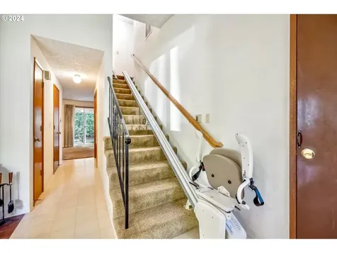 6618 Ne Pacific Street Portland OR 97213