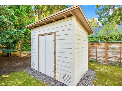 6618 Ne Pacific Street Portland OR 97213