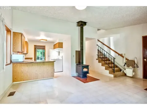 6618 Ne Pacific Street Portland OR 97213