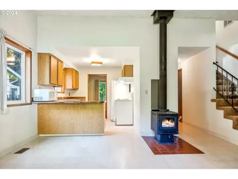 6618 Ne Pacific Street Portland OR 97213