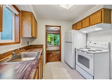 6618 Ne Pacific Street Portland OR 97213